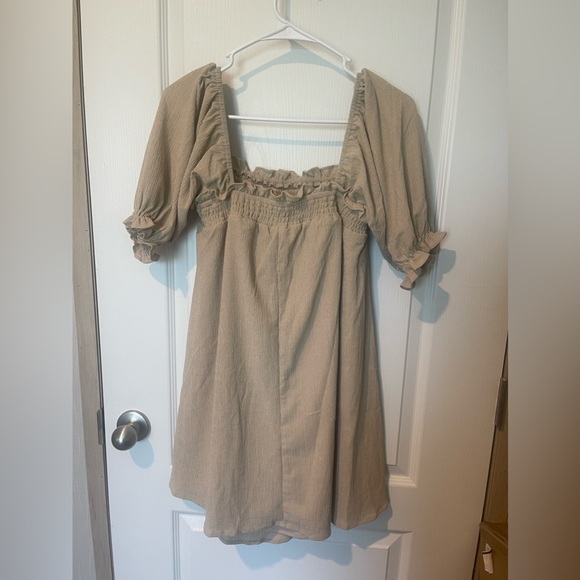 Sugarlips Women’s Sizr XS Fits Like Small Tan Cream Mini Dress. - Picture 2 of 2